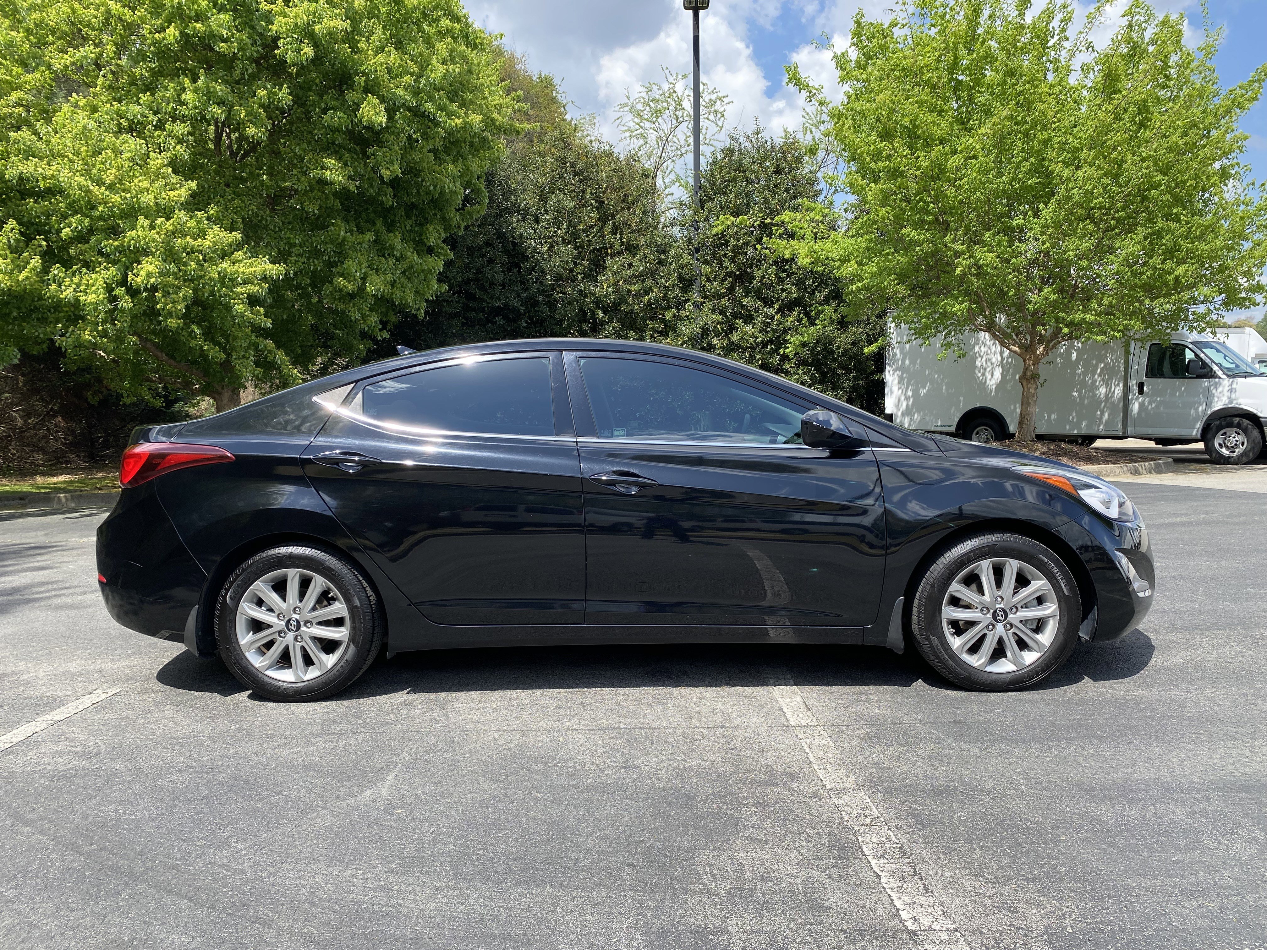 Used 2015 Hyundai Elantra SE w/ Option Group 03 image 10