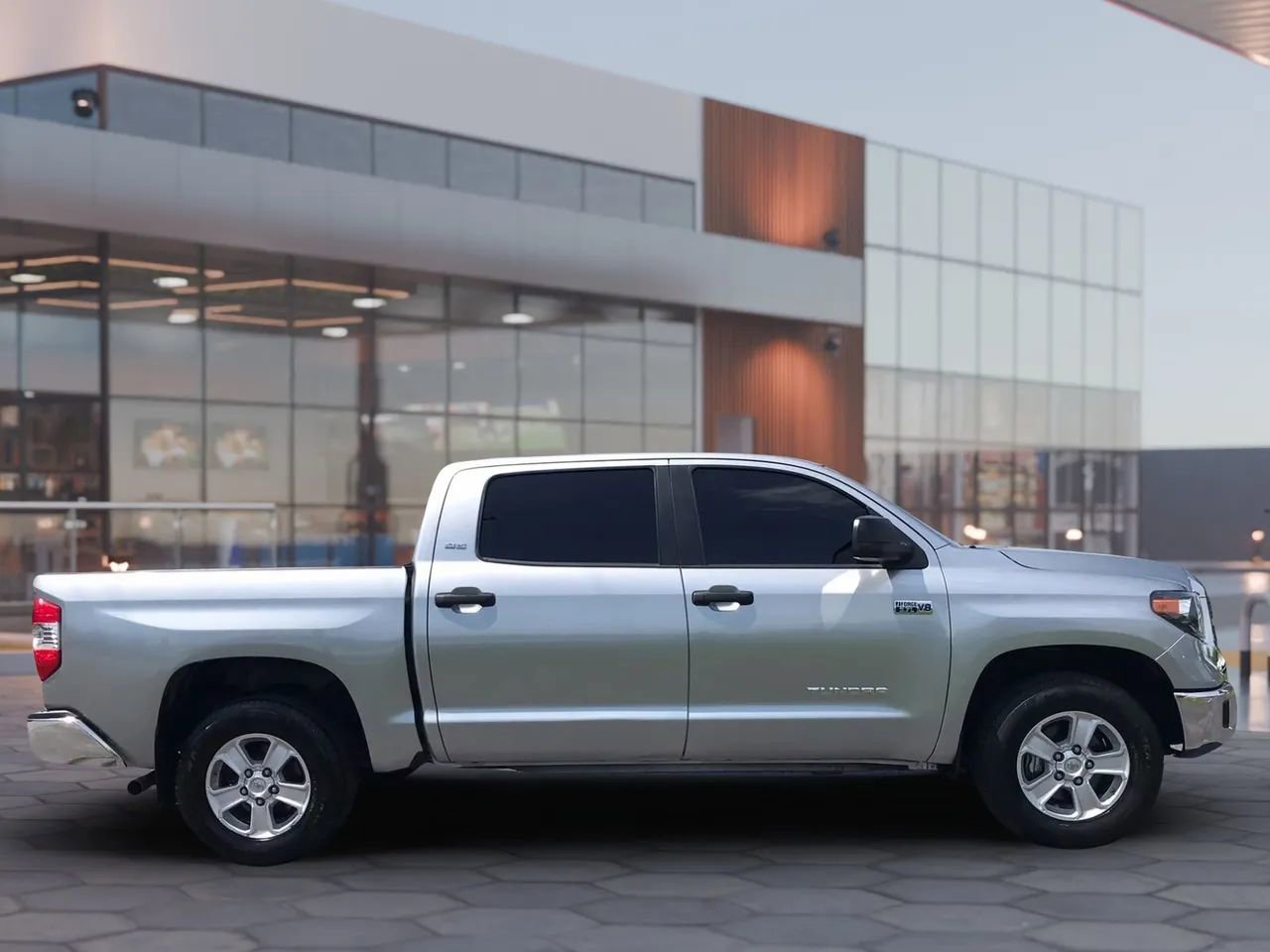 Used 2021 Toyota Tundra SR5 AWD/4WD image 4
