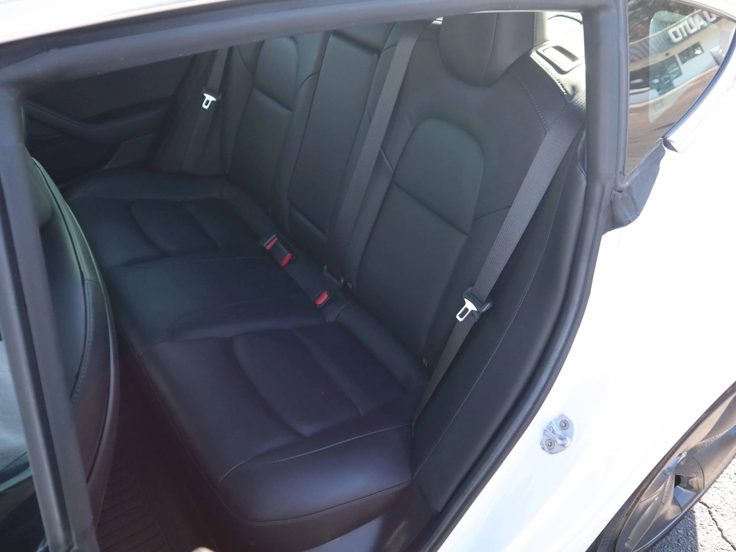 Used 2019 Tesla Model 3 Long Range image 3