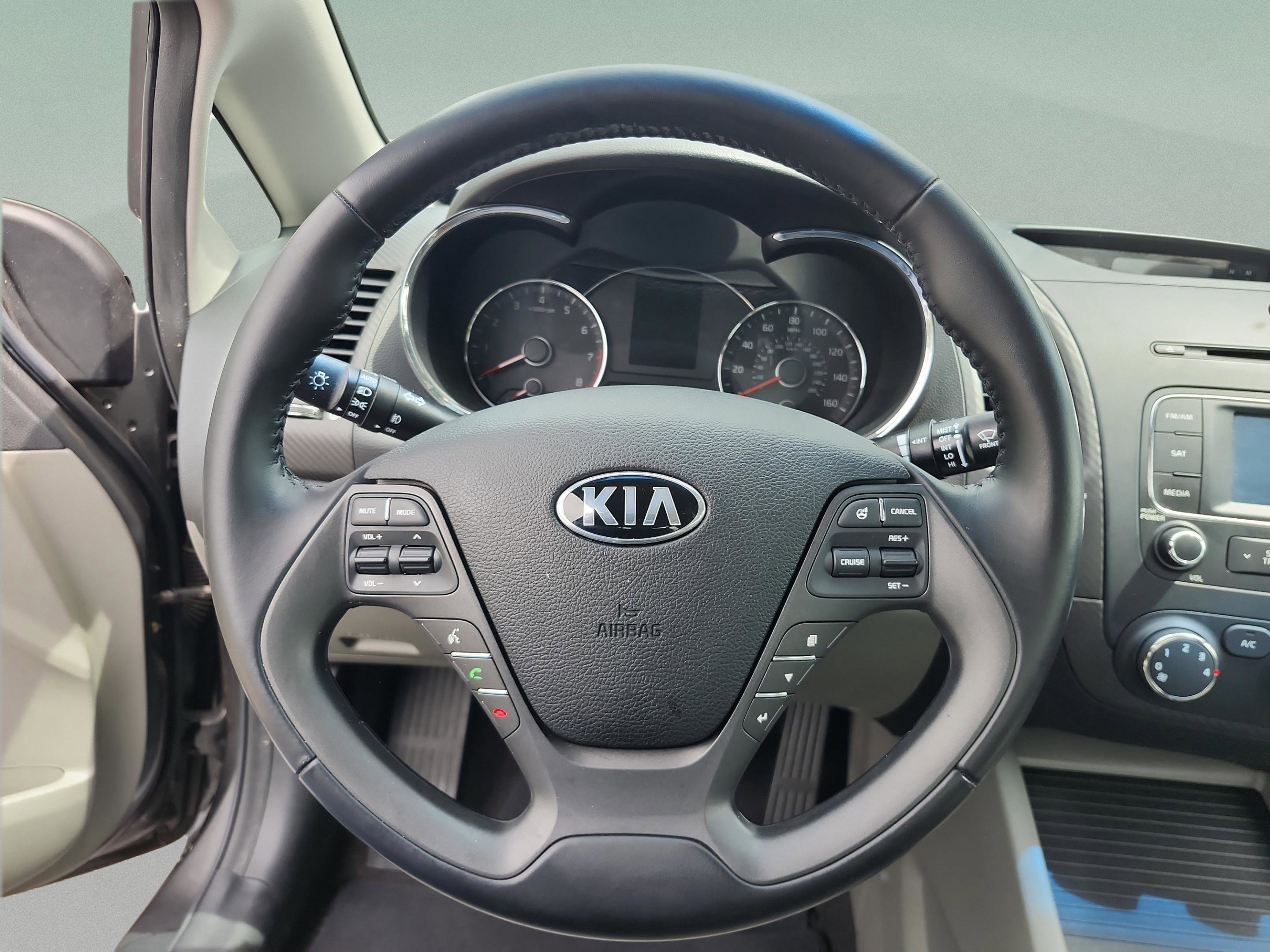 Used 2014 Kia Forte EX FWD image 7