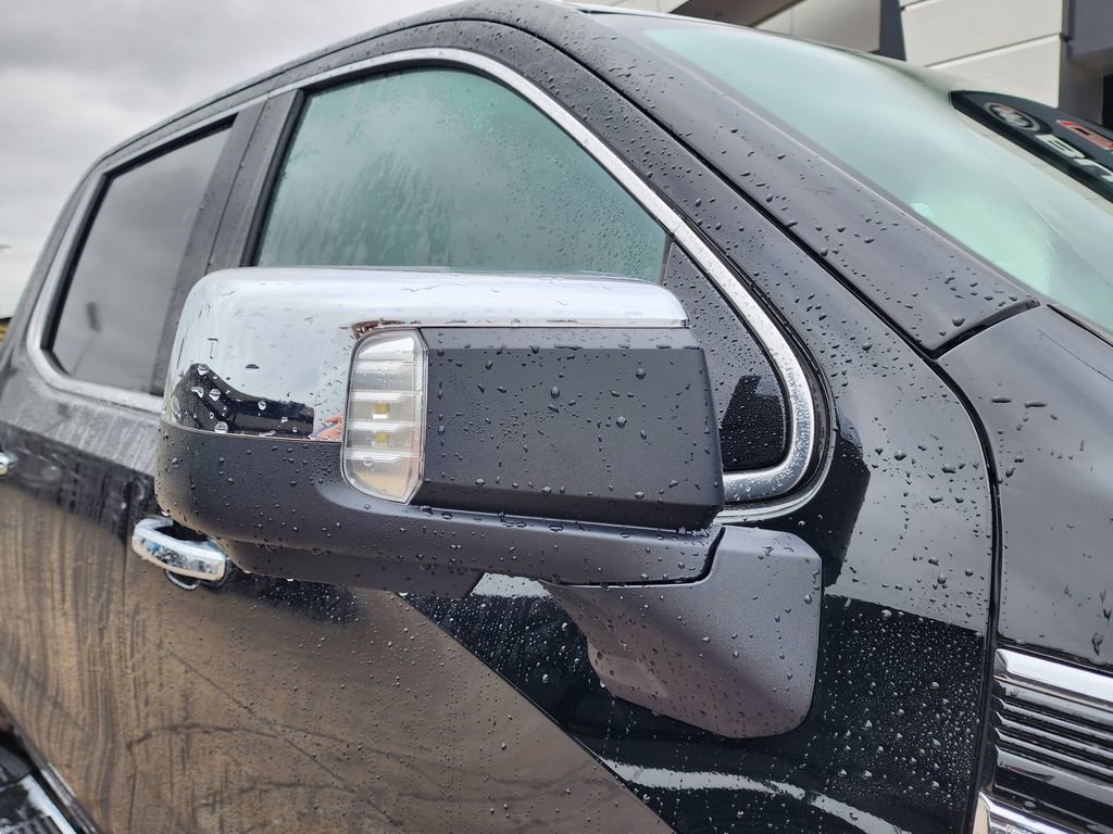 New 2026 GMC Sierra 1500 SLT image 12