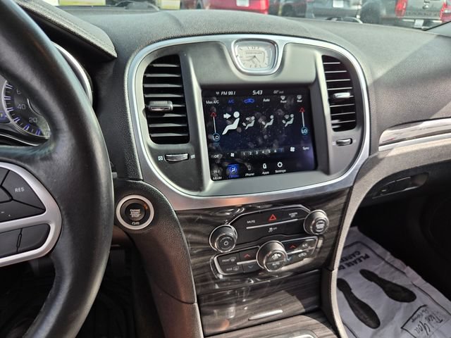 Used 2021 Chrysler 300 Touring w/ Sport Appearance Package RWD image 19