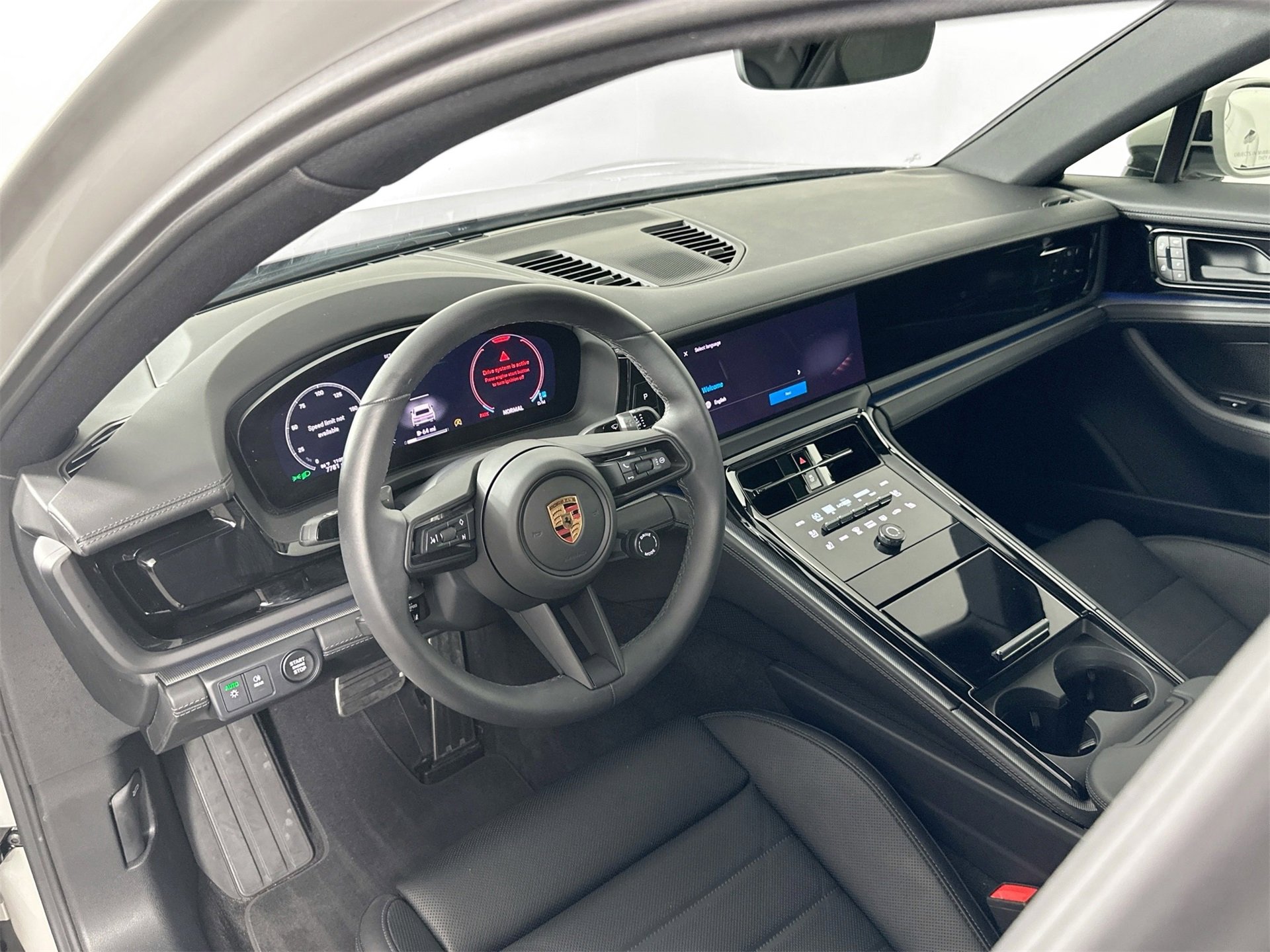 New 2025 Porsche Panamera 4 image 4
