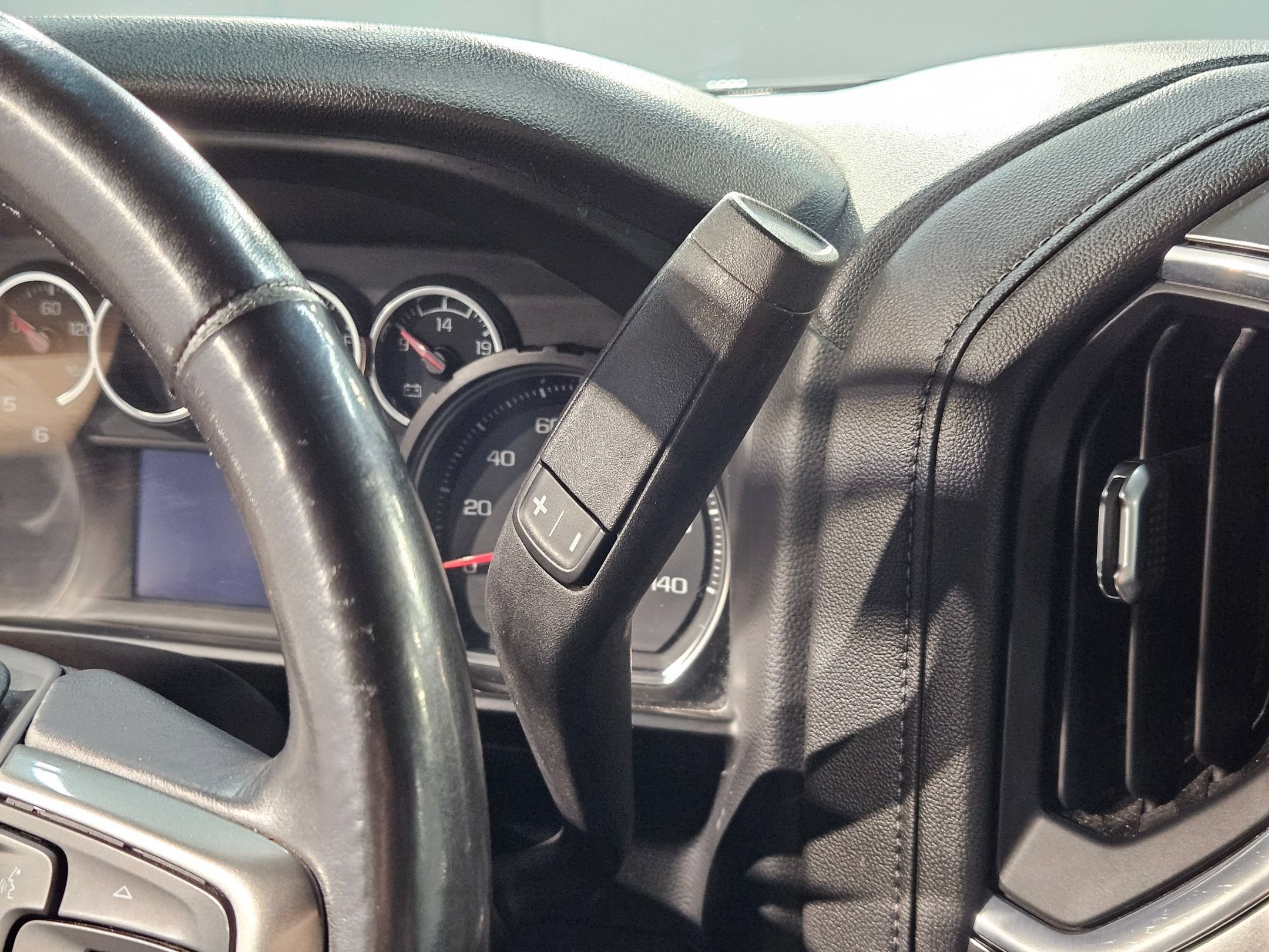 Used 2021 Chevrolet Silverado 1500 LT Trail Boss w/ Convenience Package II AWD/4WD image 32