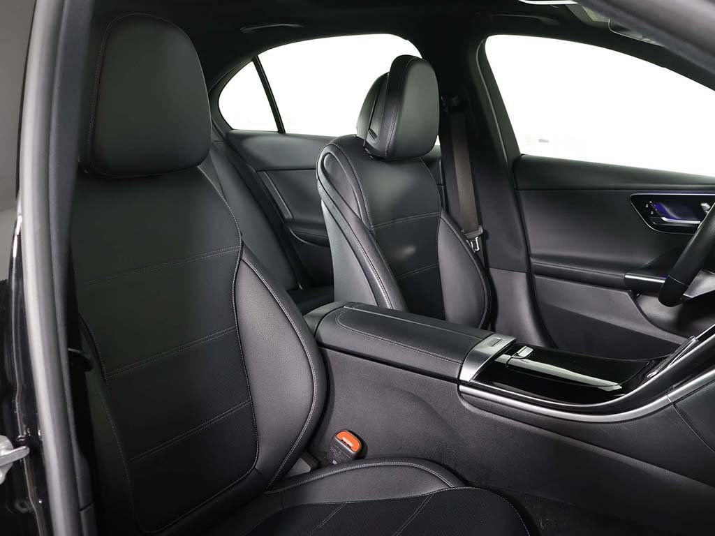 Used 2023 Mercedes-Benz C 300 4MATIC Sedan image 29