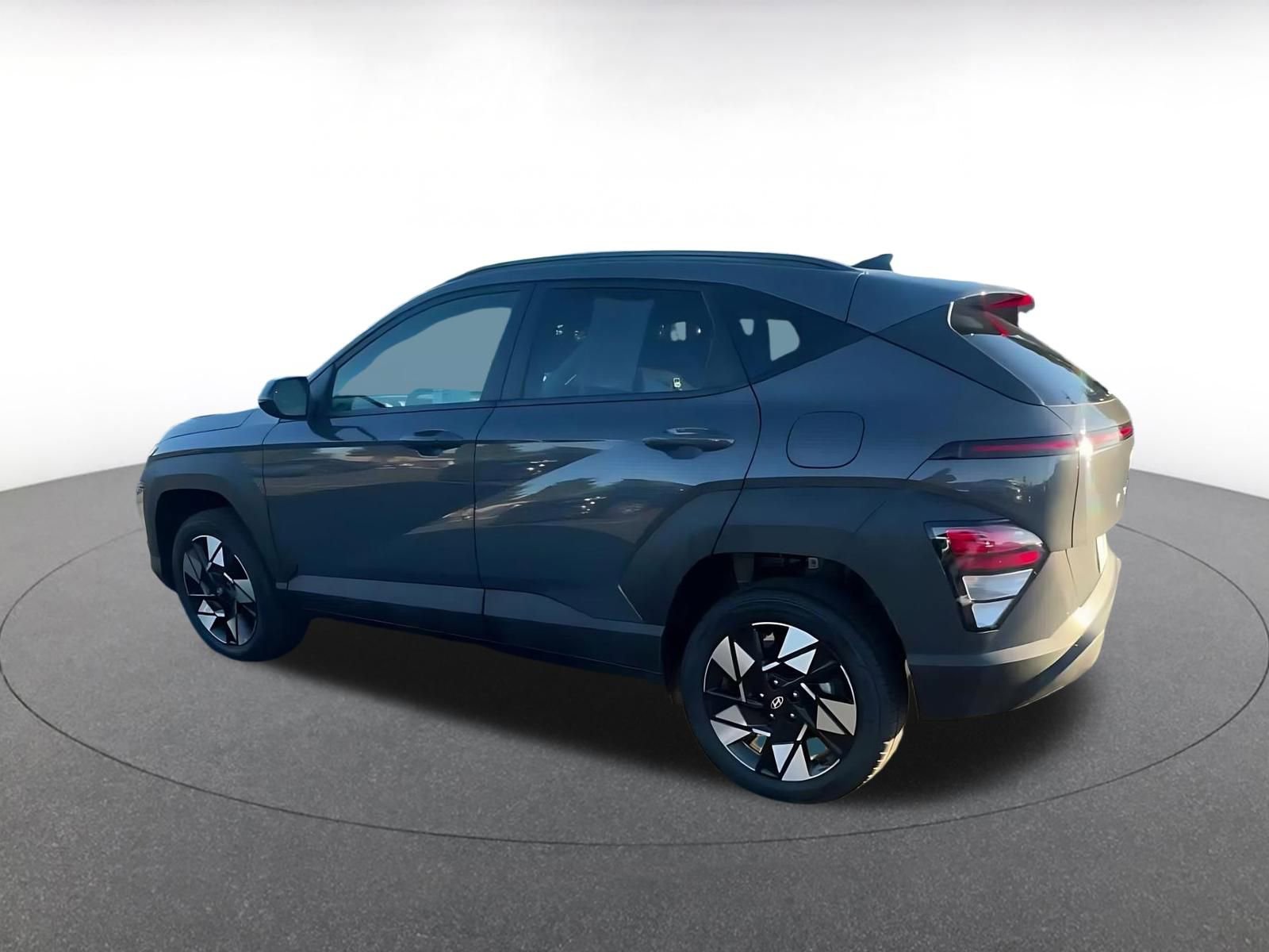 Used 2025 Hyundai Kona SEL image 9