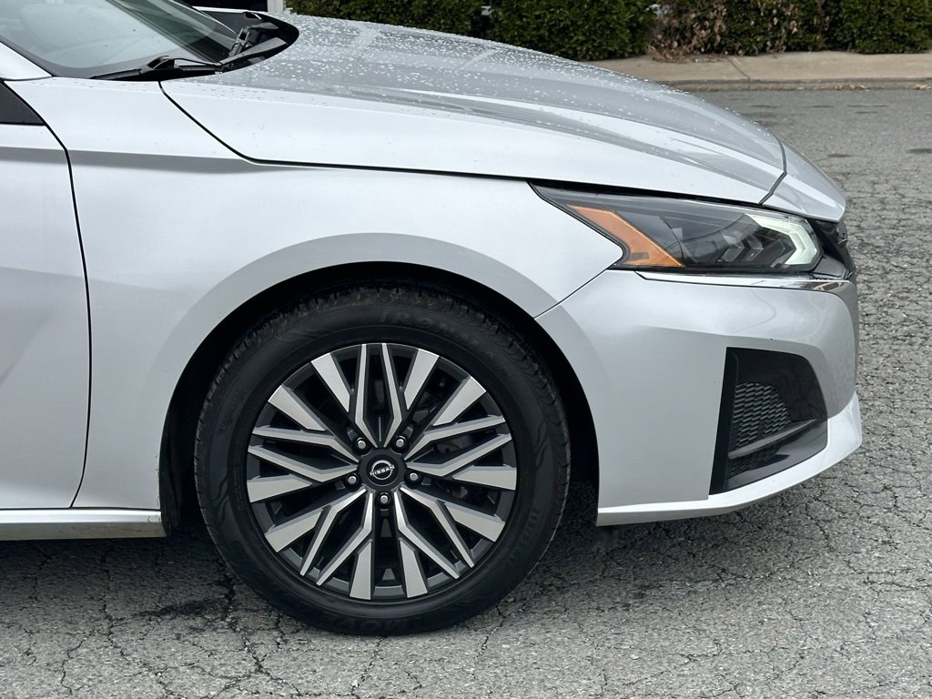 Used 2024 Nissan Altima 2.5 SV image 40