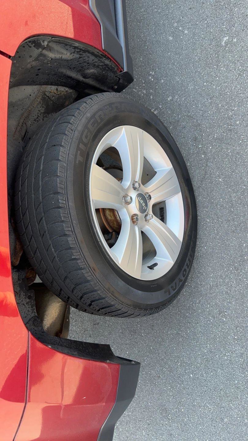 Used 2014 Jeep Patriot Latitude w/ Sun/Sound Group image 19