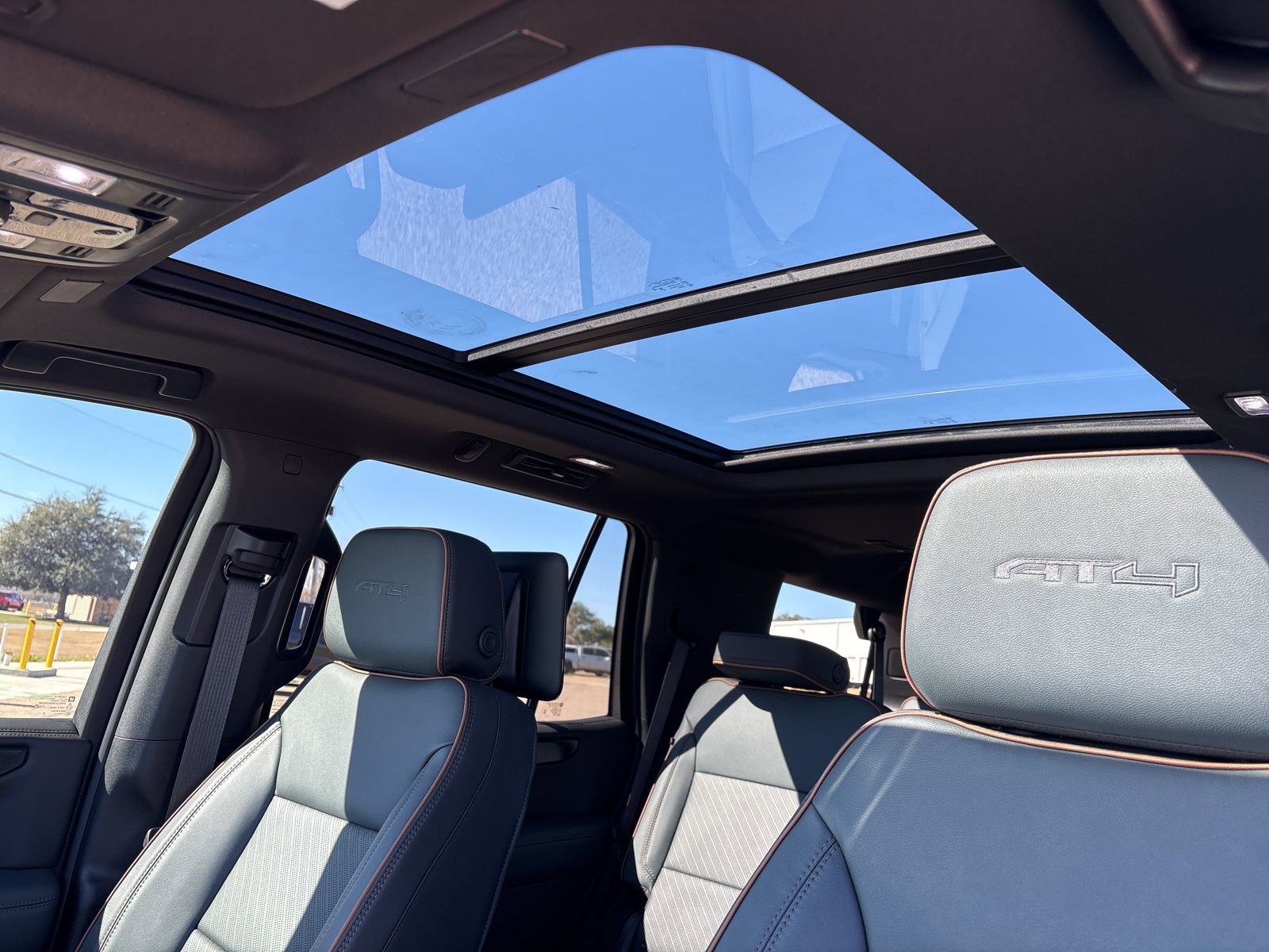 New 2026 GMC Yukon AT4 w/ AT4 Premium Plus Package image 12