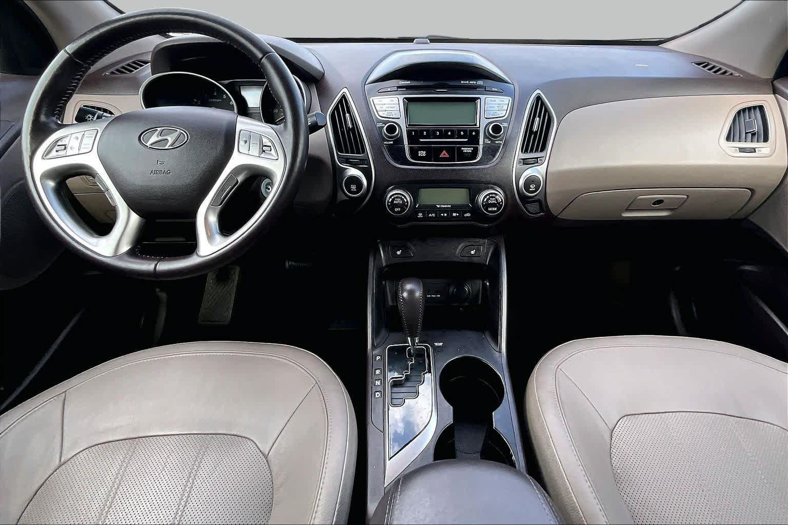 Used 2012 Hyundai Tucson Limited FWD image 15