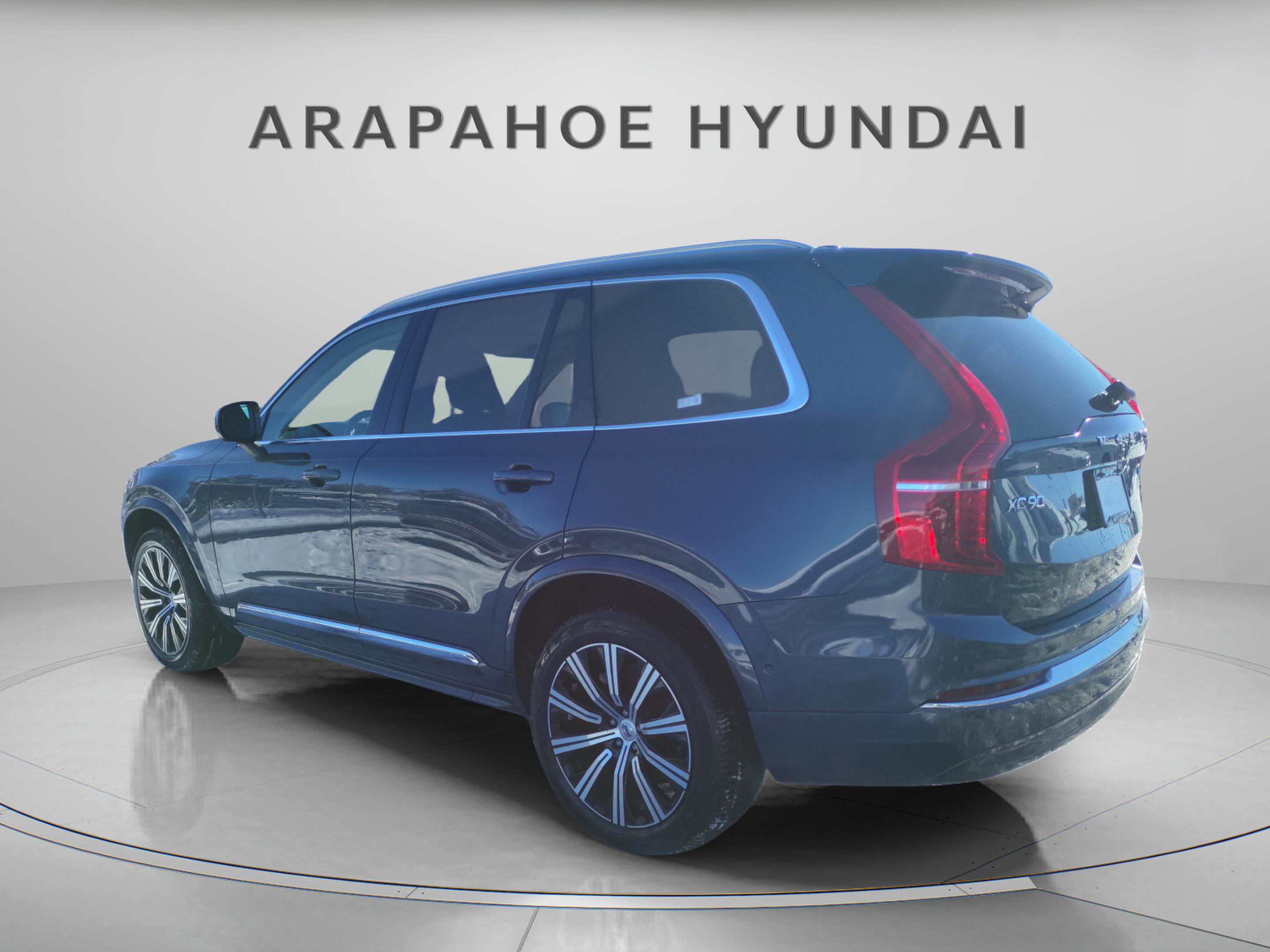 Used 2023 Volvo XC90 B5 Plus image 4