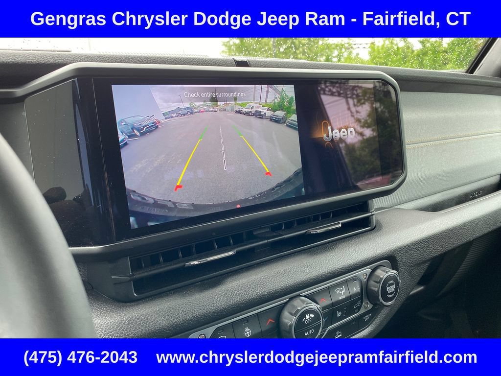 Used 2024 Jeep Wrangler Unlimited AWD/4WD image 17