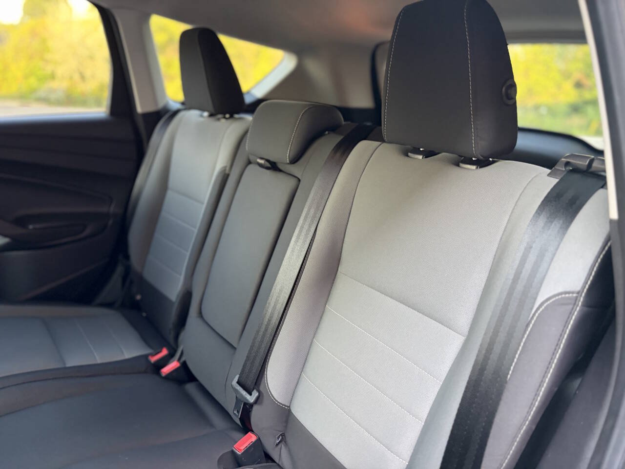 Used 2016 Ford Escape SE FWD image 17
