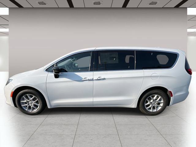 New 2026 Chrysler Voyager LX FWD image 7