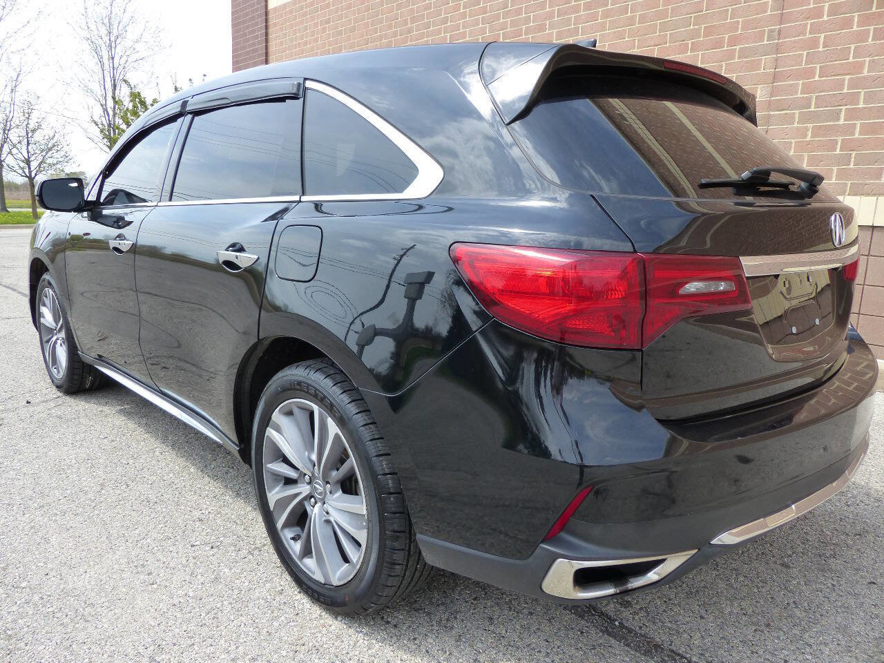 Used 2017 Acura MDX SH-AWD w/ Technology Package image 9