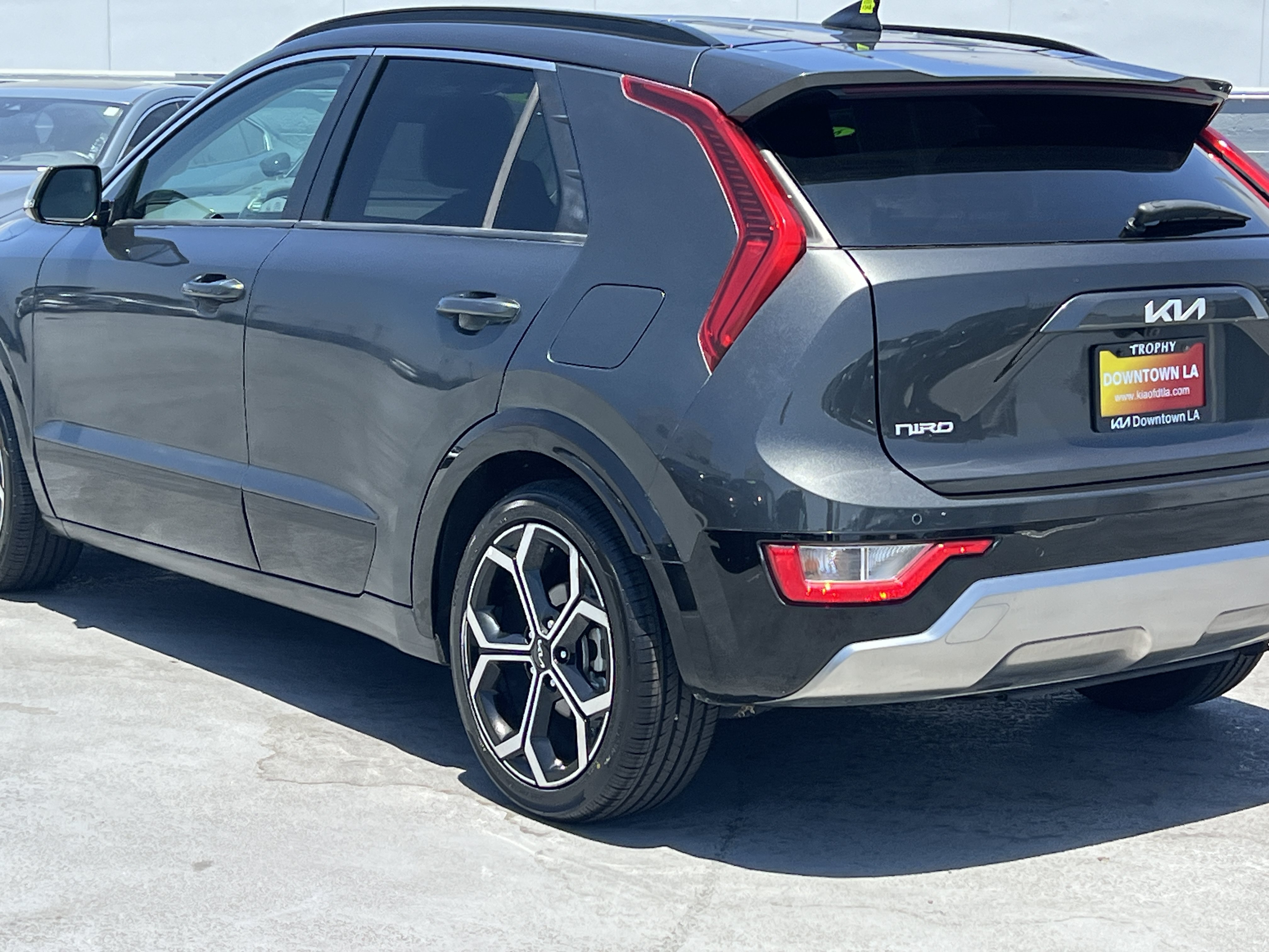 Certified 2023 Kia Niro EX Touring FWD image 5