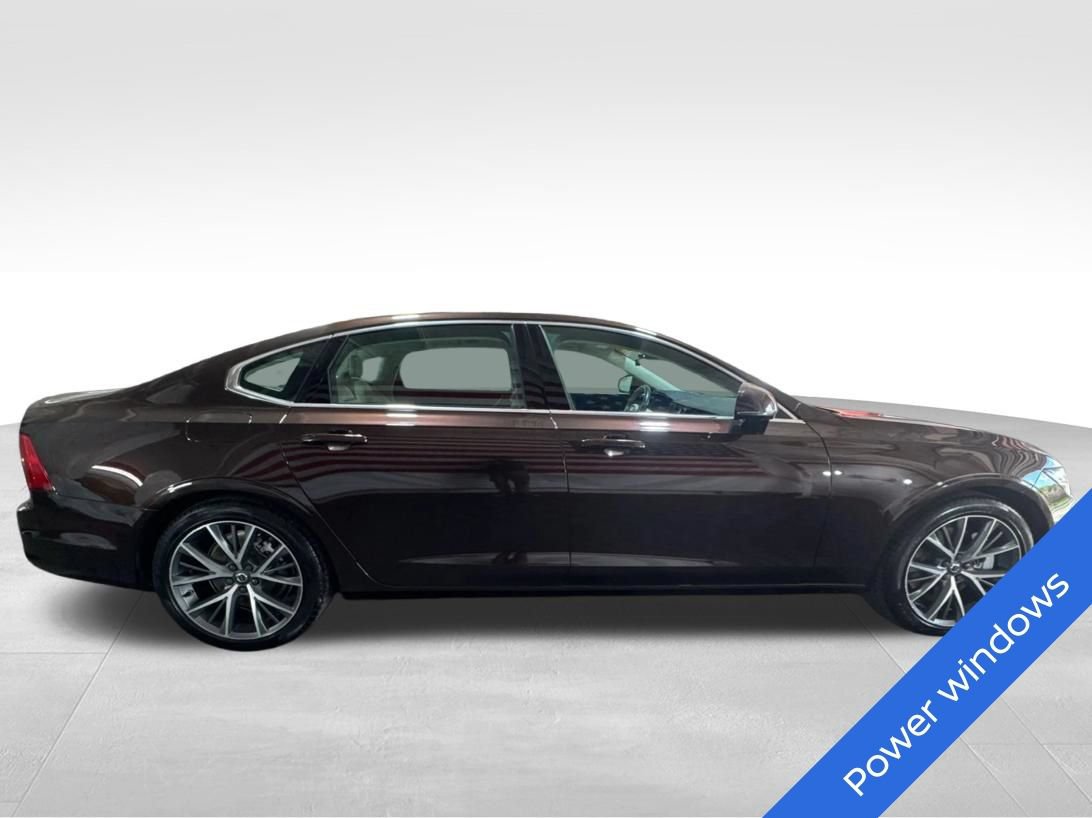 Used 2018 Volvo S90 T6 Momentum w/ Convenience Package AWD/4WD image 4