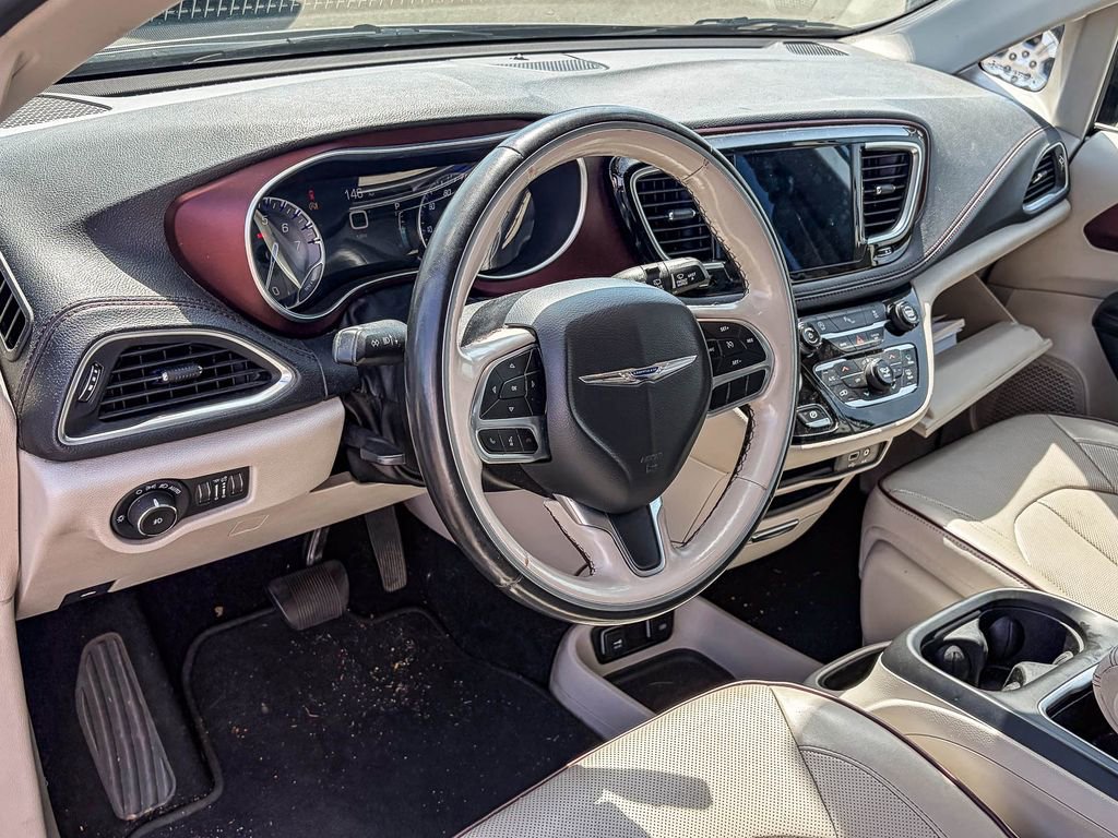 Used 2020 Chrysler Pacifica Limited FWD image 8