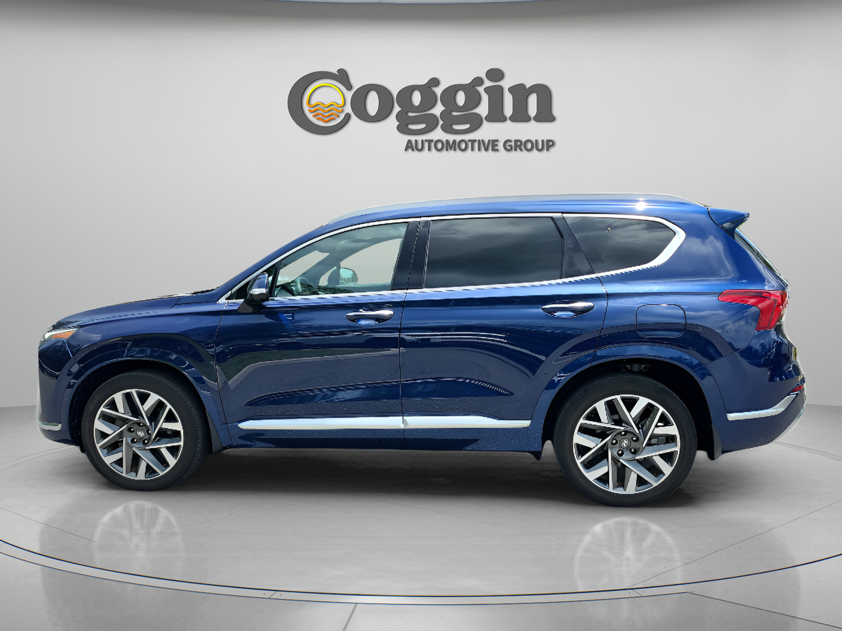 Certified 2023 Hyundai Santa Fe Calligraphy w/ Cargo Package FWD image 2