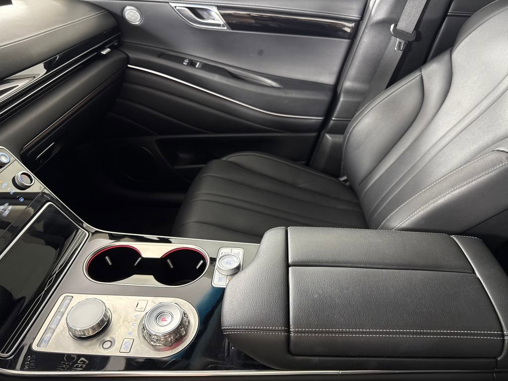 Certified 2025 Genesis GV80 2.5T Standard image 23