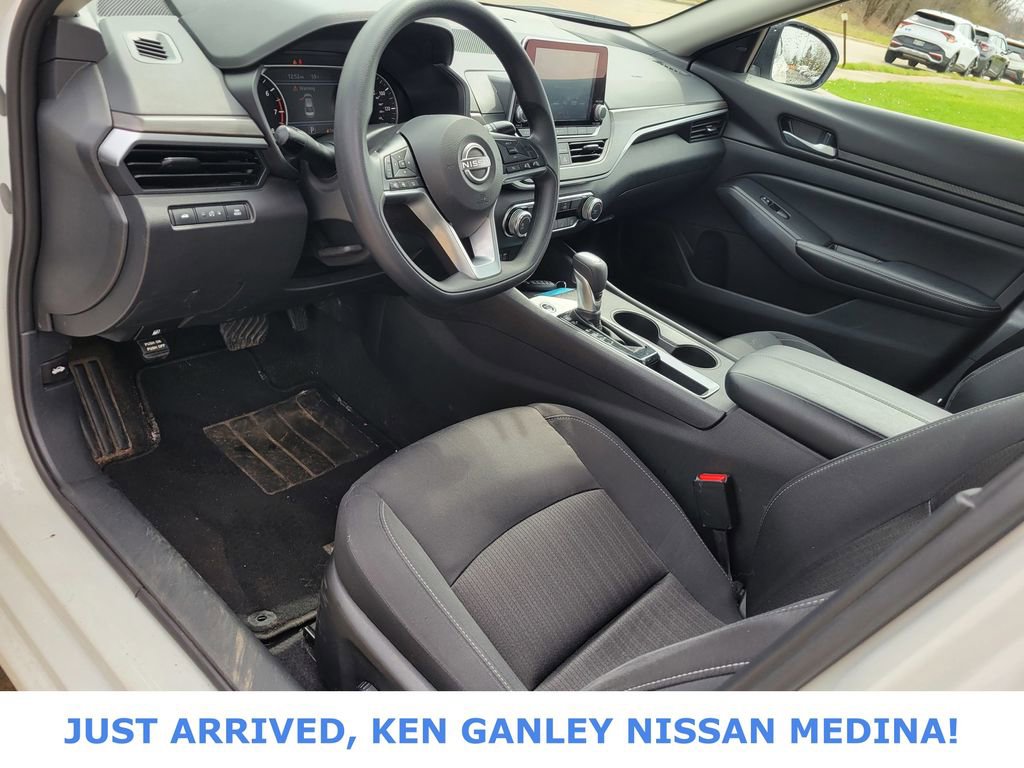 Certified 2025 Nissan Altima 2.5 SV image 9