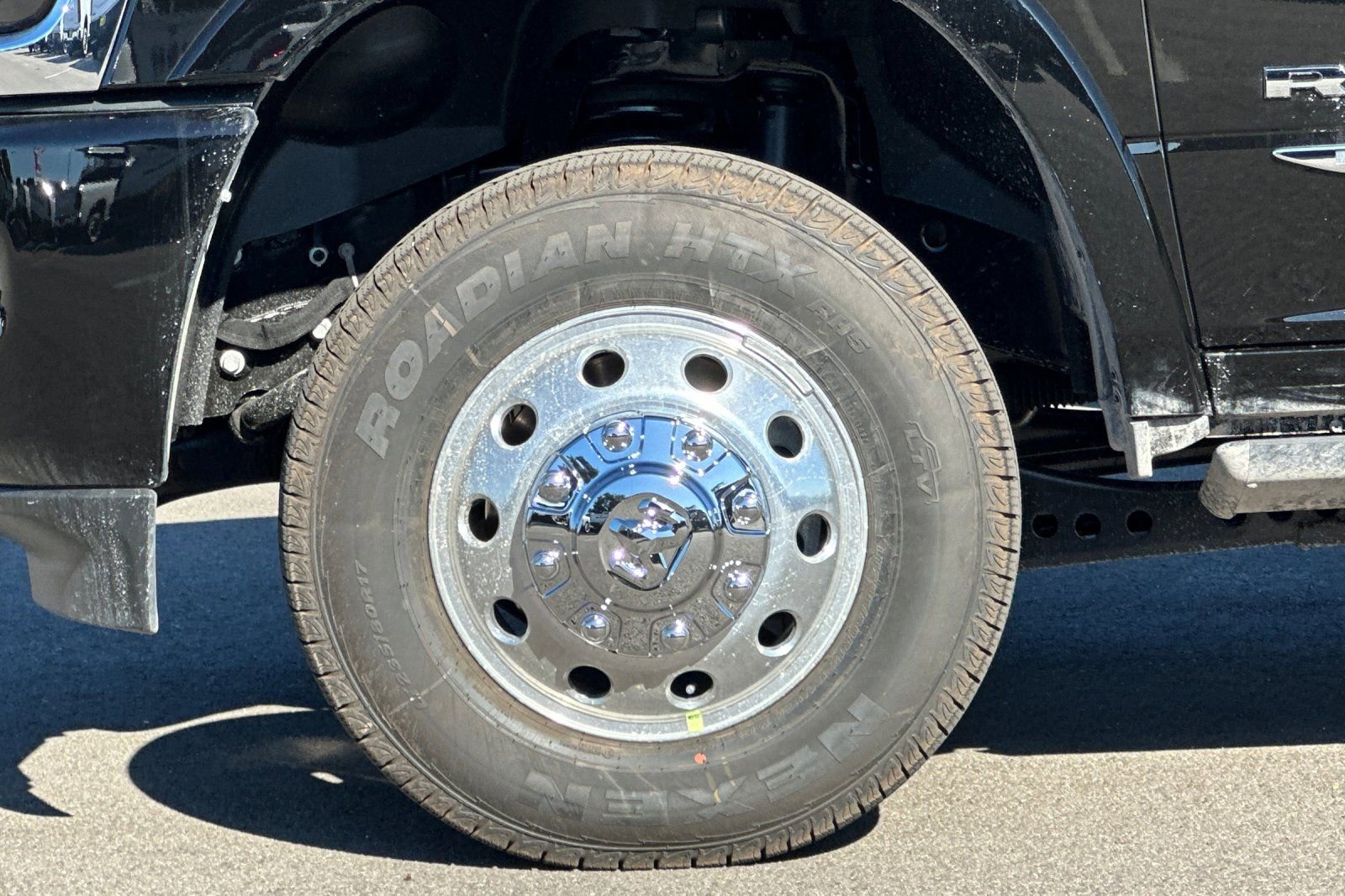 New 2026 RAM 3500 Limited image 33