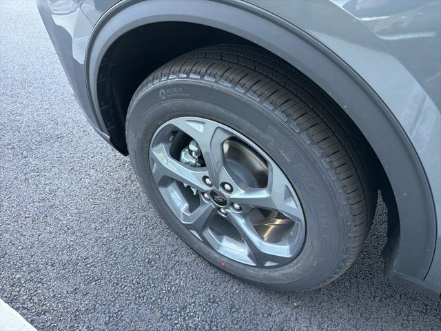 New 2026 Ford Escape ST-Line w/ Cold Weather Package AWD/4WD image 6