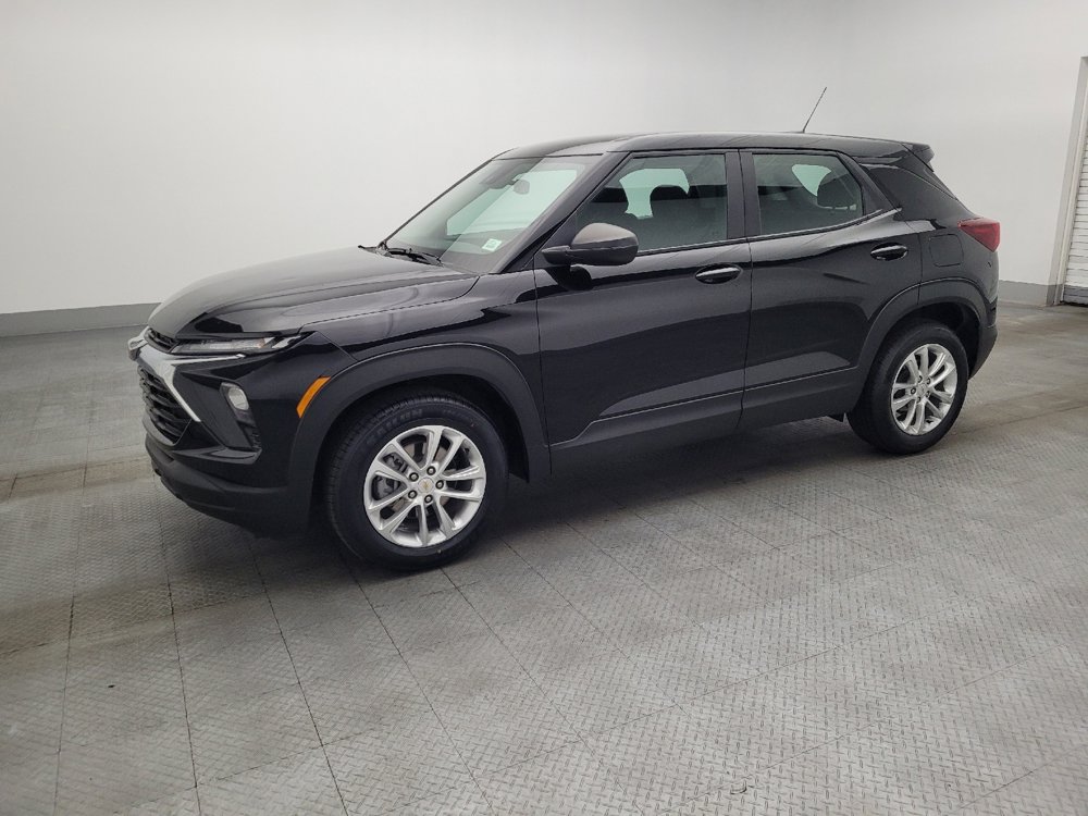 Used 2024 Chevrolet TrailBlazer LS image 2