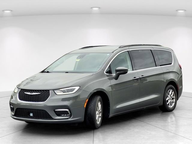 Used 2022 Chrysler Pacifica Touring-L image 2