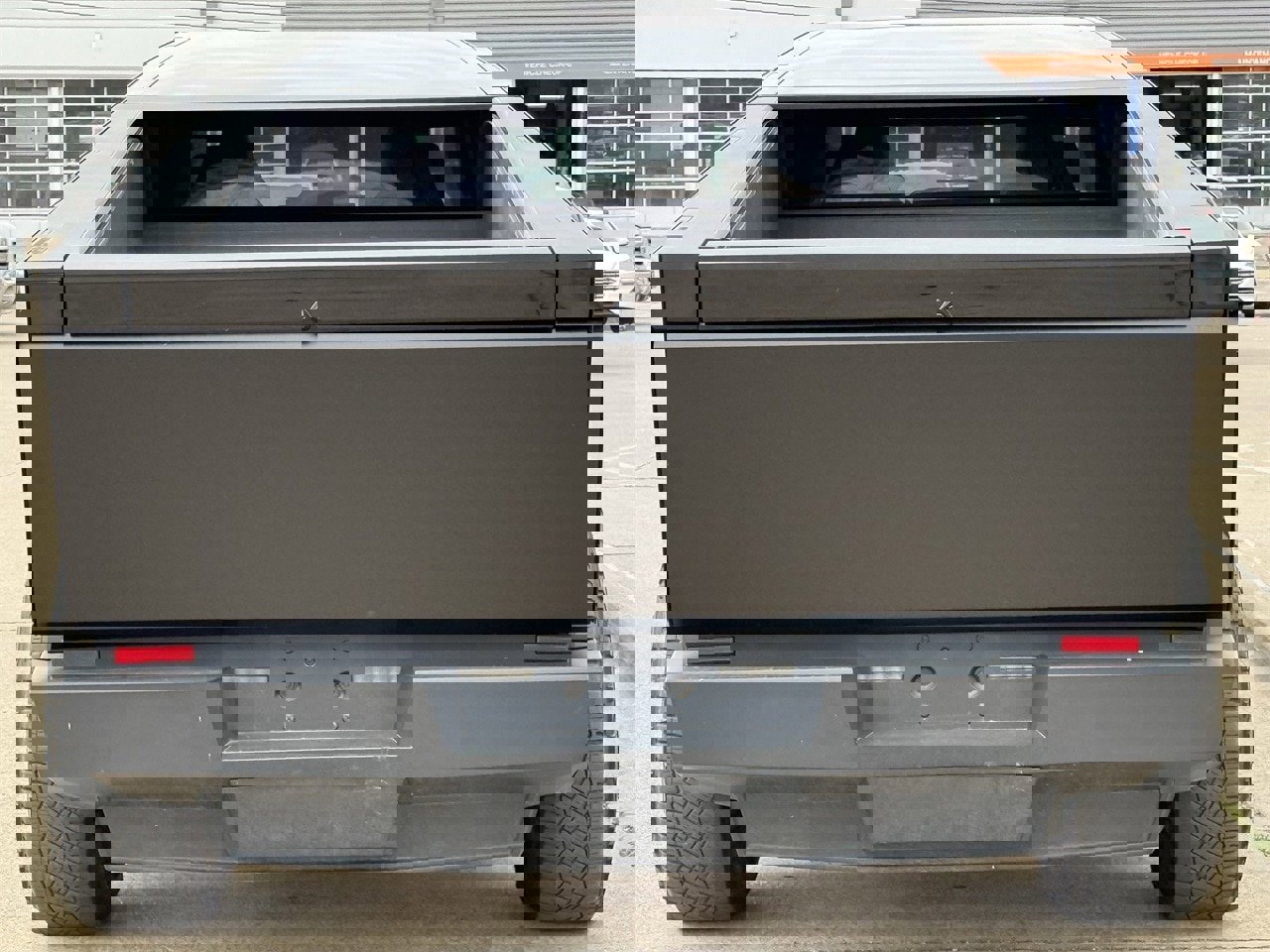 Used 2024 Tesla Cybertruck AWD Crew Cab image 5