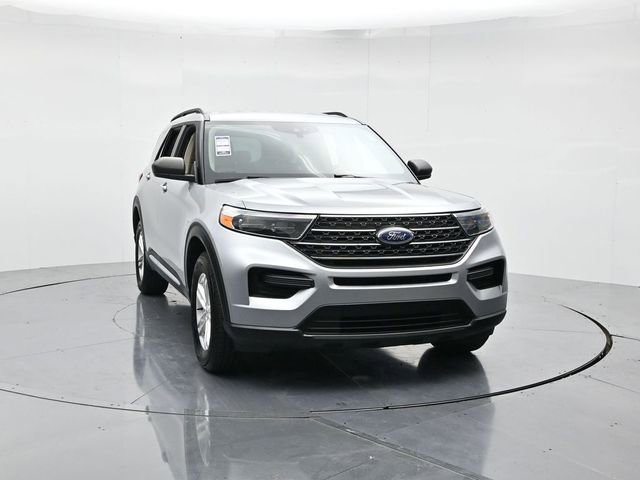 Used 2022 Ford Explorer XLT image 4