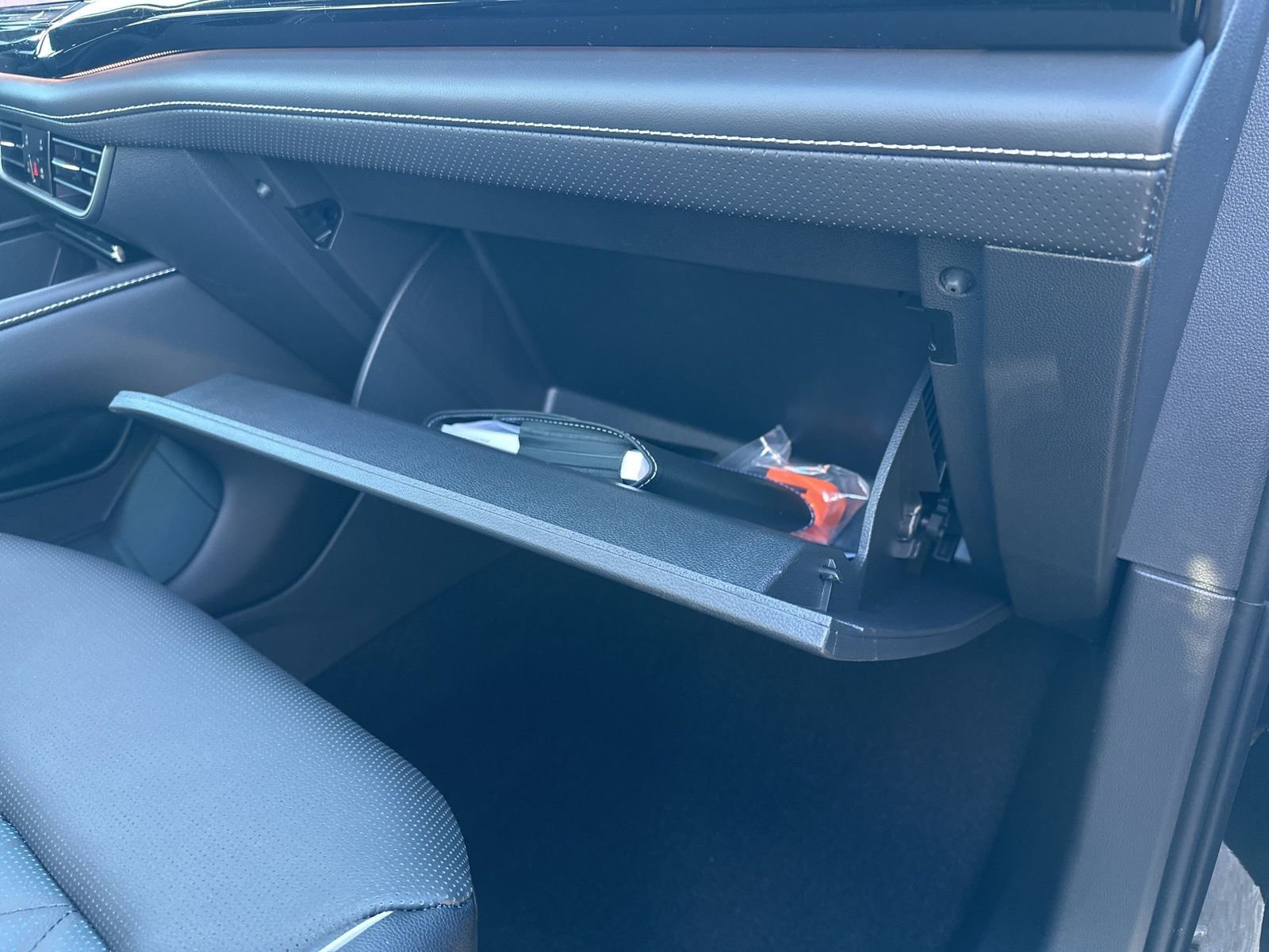 New 2026 Volkswagen Atlas Cross Sport SEL Premium R-Line image 26