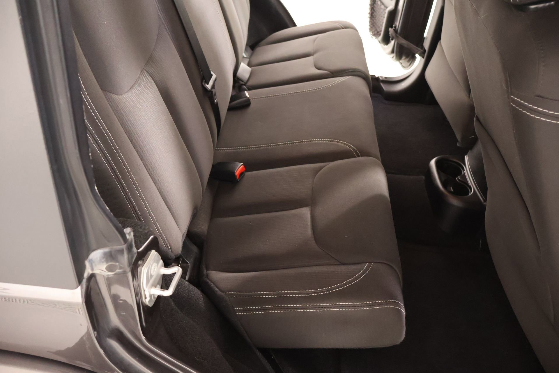 Used 2016 Jeep Wrangler Unlimited Sahara w/ Max Tow Package image 13