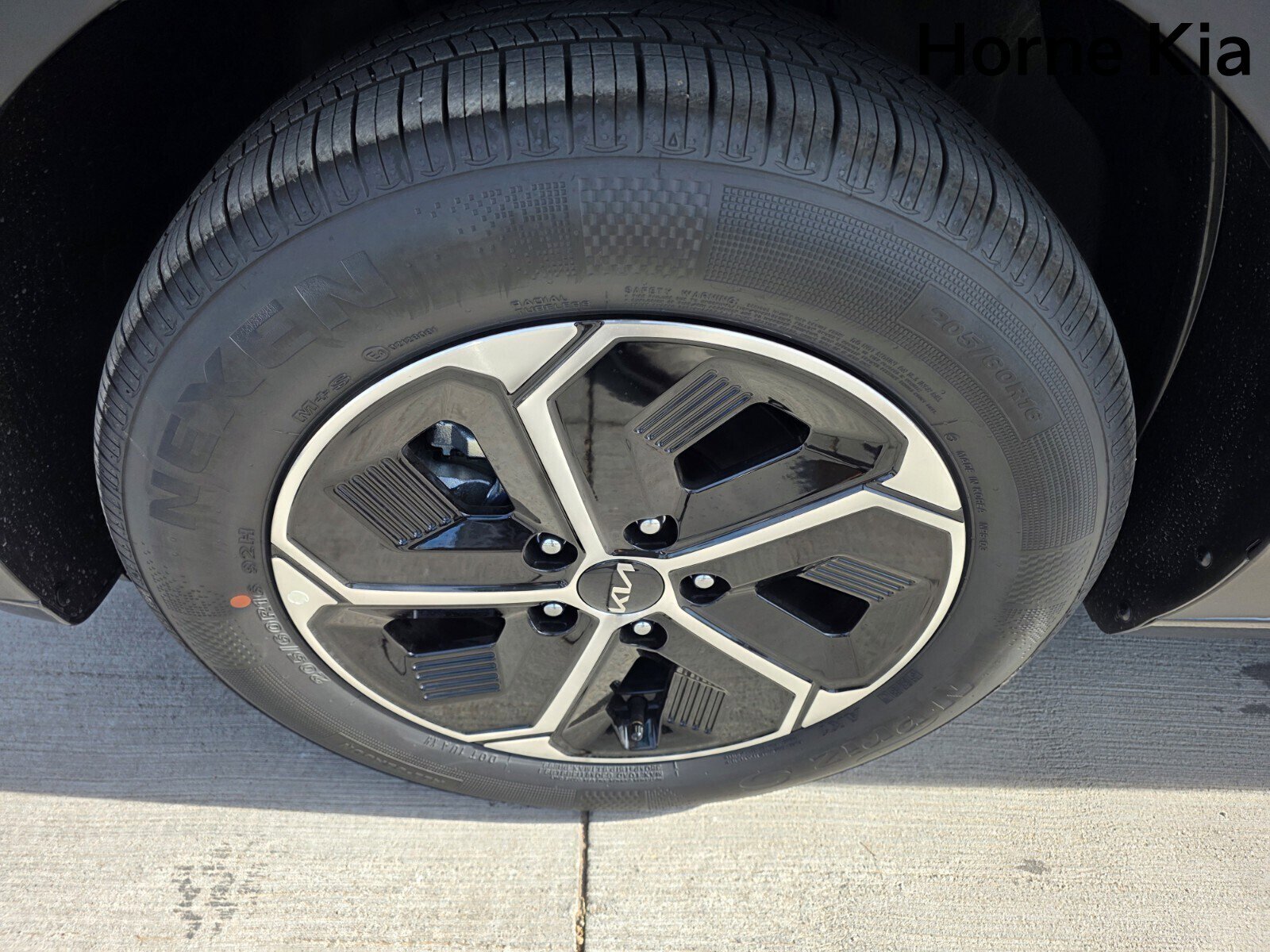 New 2026 Kia Niro LX image 8