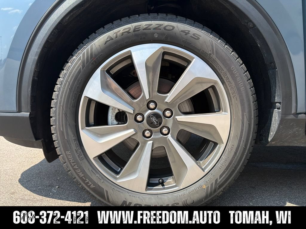 Used 2025 Ford Escape Platinum AWD/4WD image 26
