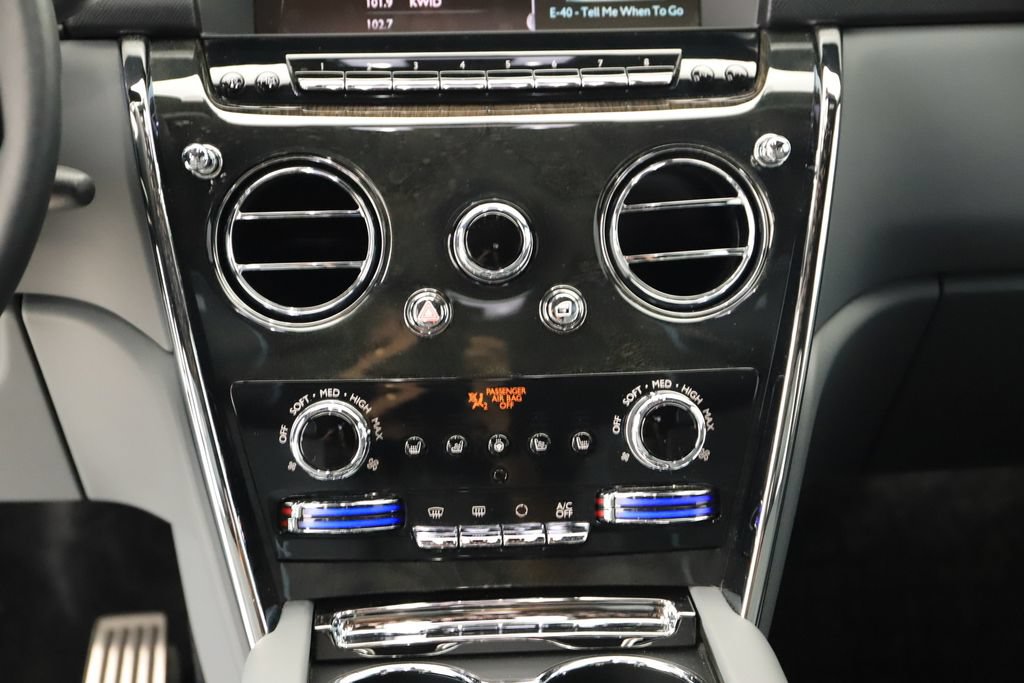 Used 2024 Rolls-Royce Cullinan w/ Cullinan Package AWD/4WD image 20