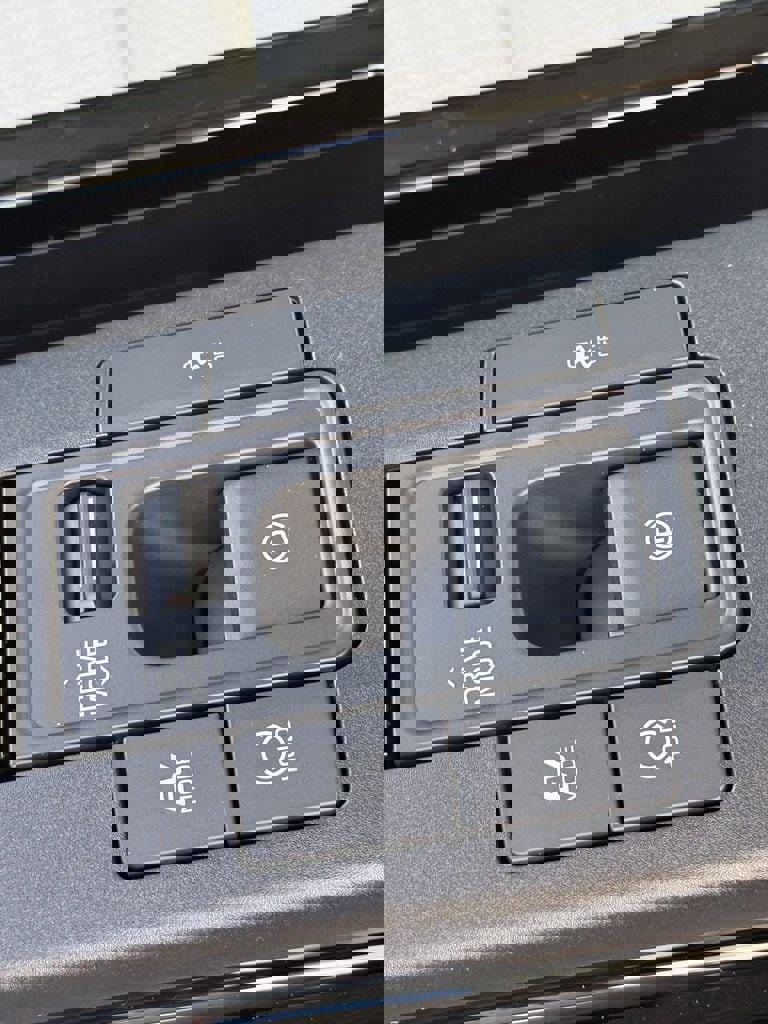 New 2026 Toyota Prius XLE FWD image 19