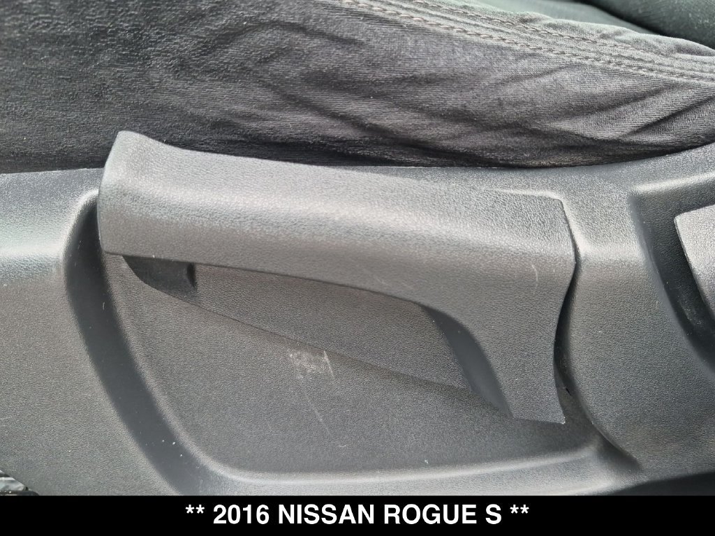 Used 2016 Nissan Rogue S w/ S Family Package FWD image 18