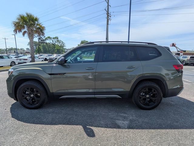 Certified 2025 Volkswagen Atlas Peak Edition SE AWD/4WD image 7