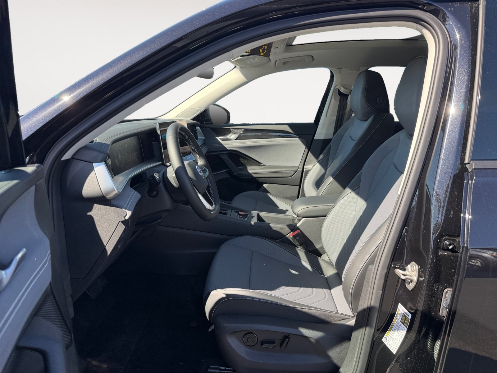 New 2026 Volkswagen Tiguan SE AWD/4WD image 10