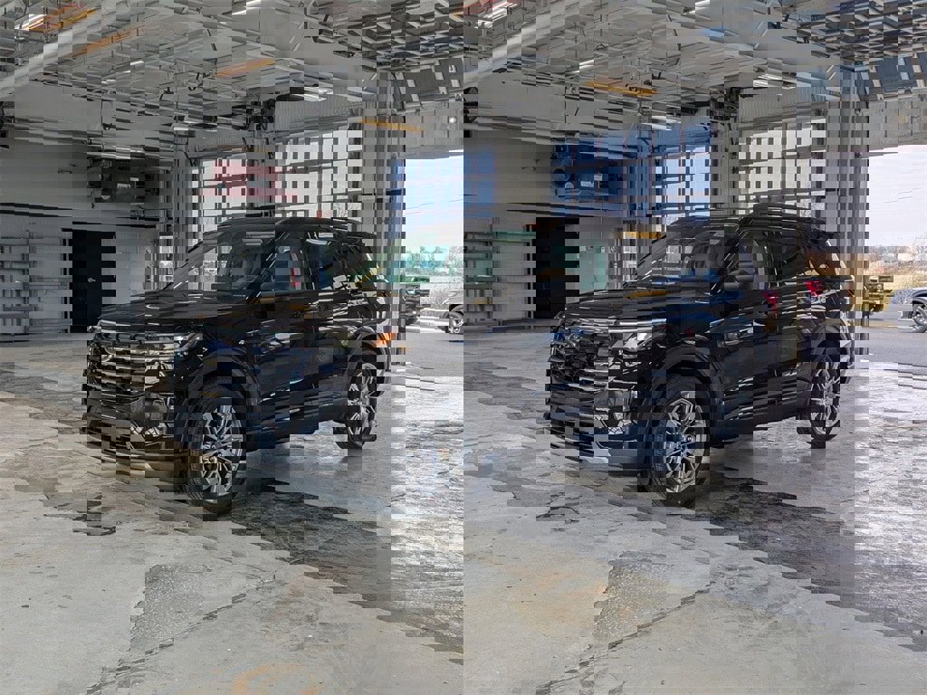 New 2026 Ford Explorer Active w/ Active Comfort Package