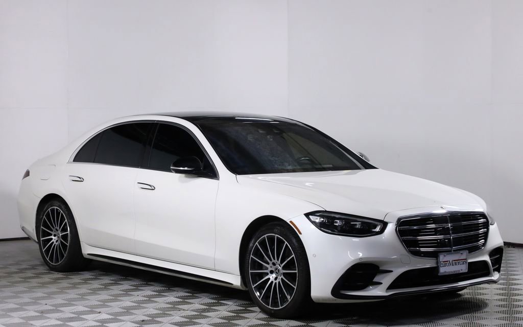 Used 2022 Mercedes-Benz S 500 4MATIC w/ AMG Line Package image 2