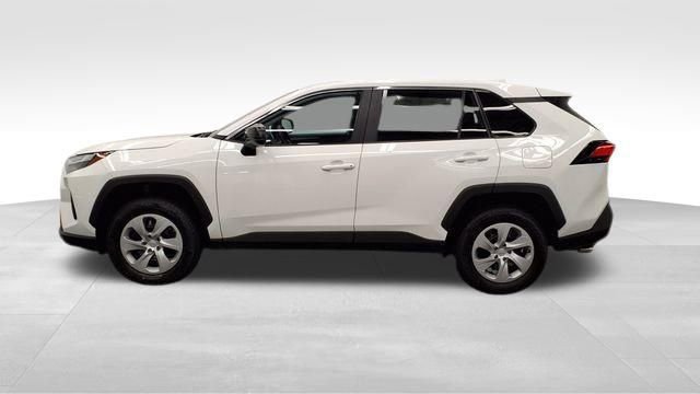 Used 2025 Toyota RAV4 LE image 4