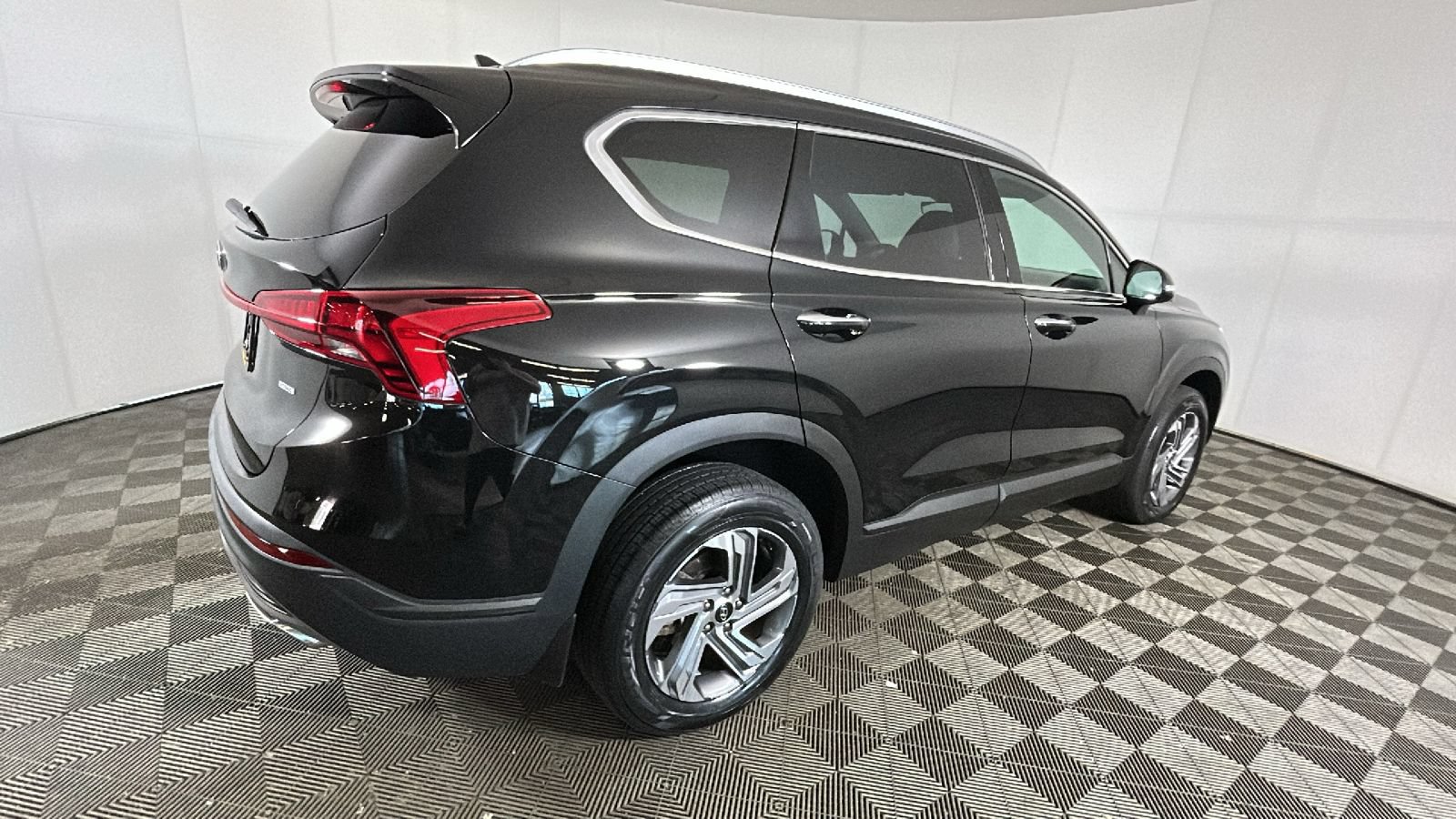 Used 2023 Hyundai Santa Fe SEL AWD/4WD image 3
