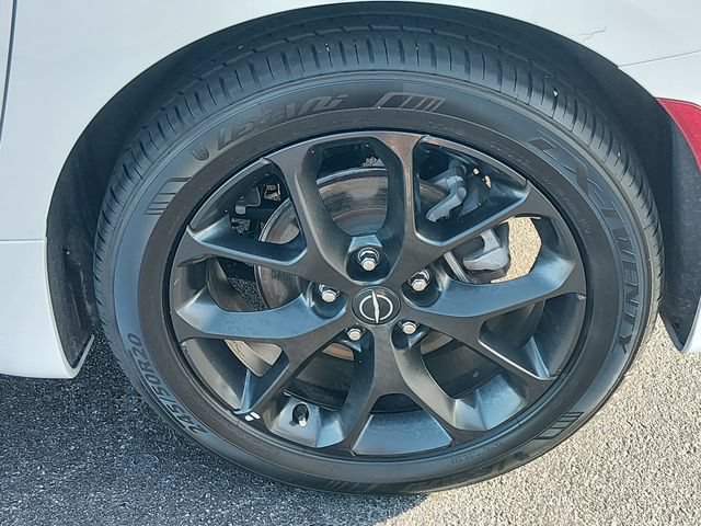Used 2025 Chrysler Pacifica Limited FWD image 17