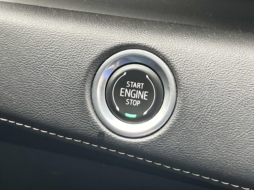 Used 2021 Cadillac Escalade Sport w/ Driver Assist Tech Package image 39