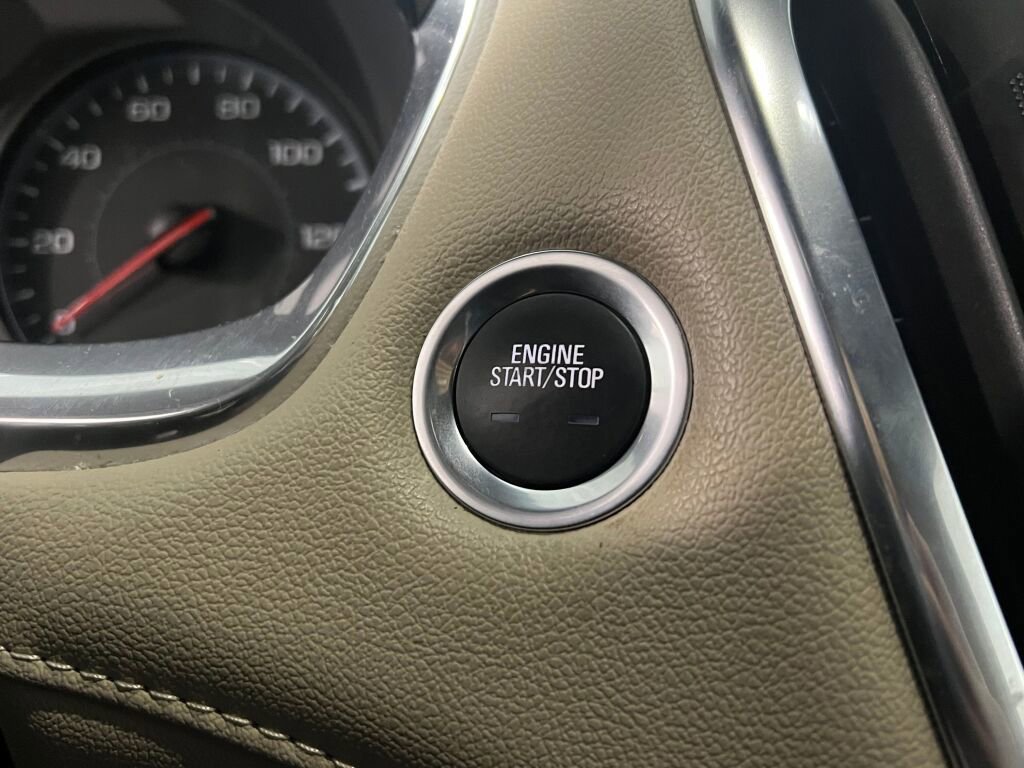Used 2022 Chevrolet Traverse LS image 14