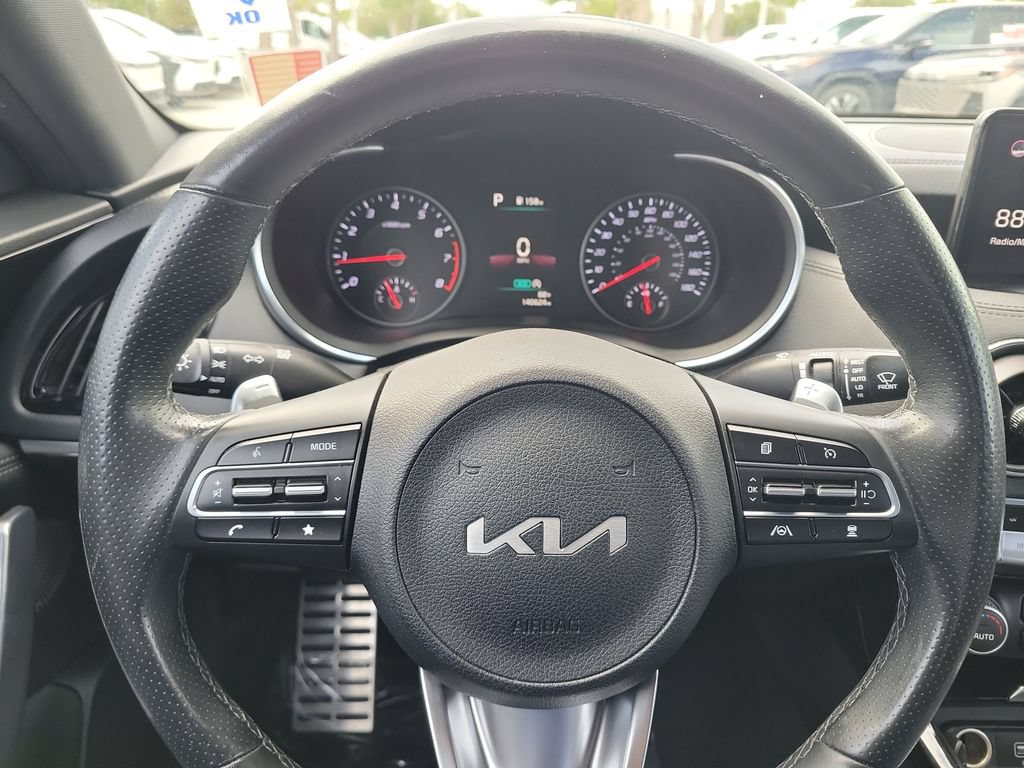 Used 2022 Kia Stinger GT-Line w/ Sun & Sound Package RWD image 8
