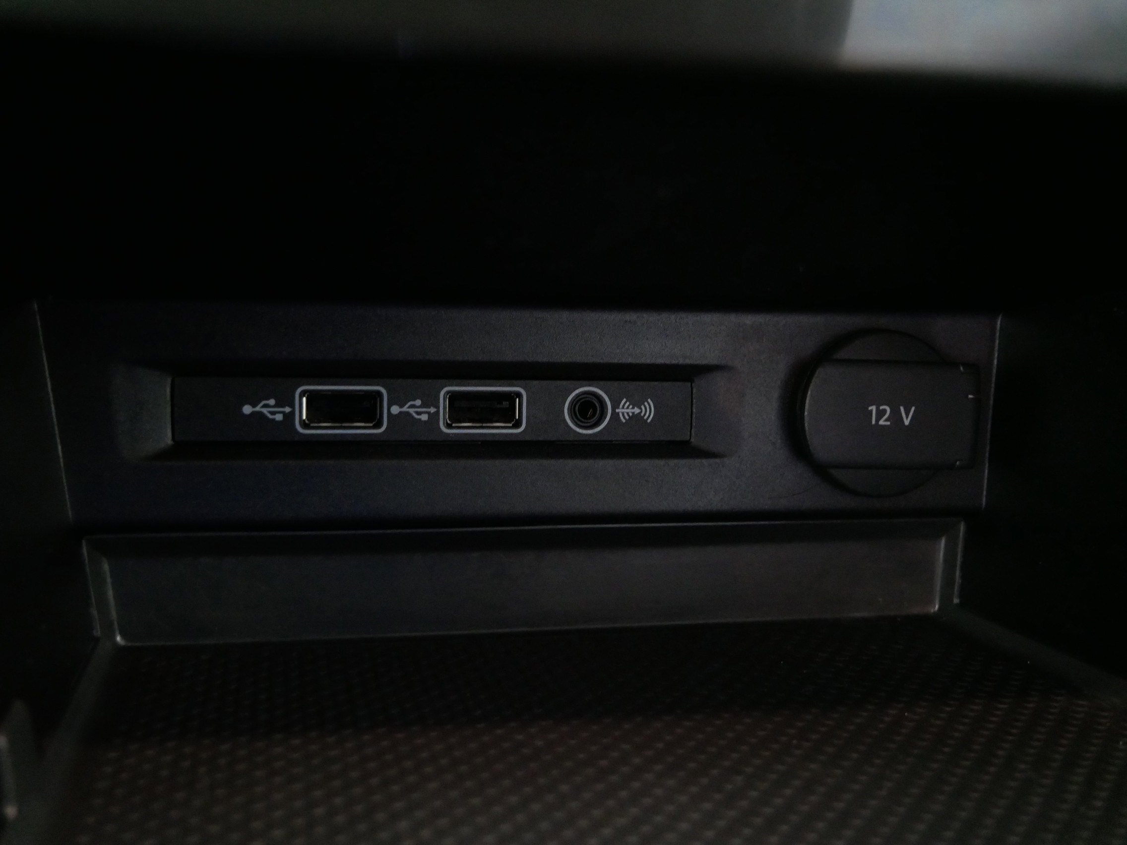 Used 2019 Volkswagen Tiguan SE image 29