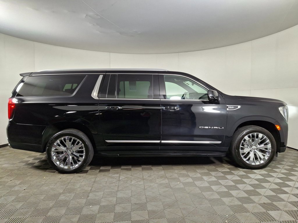 Used 2023 GMC Yukon XL Denali image 6